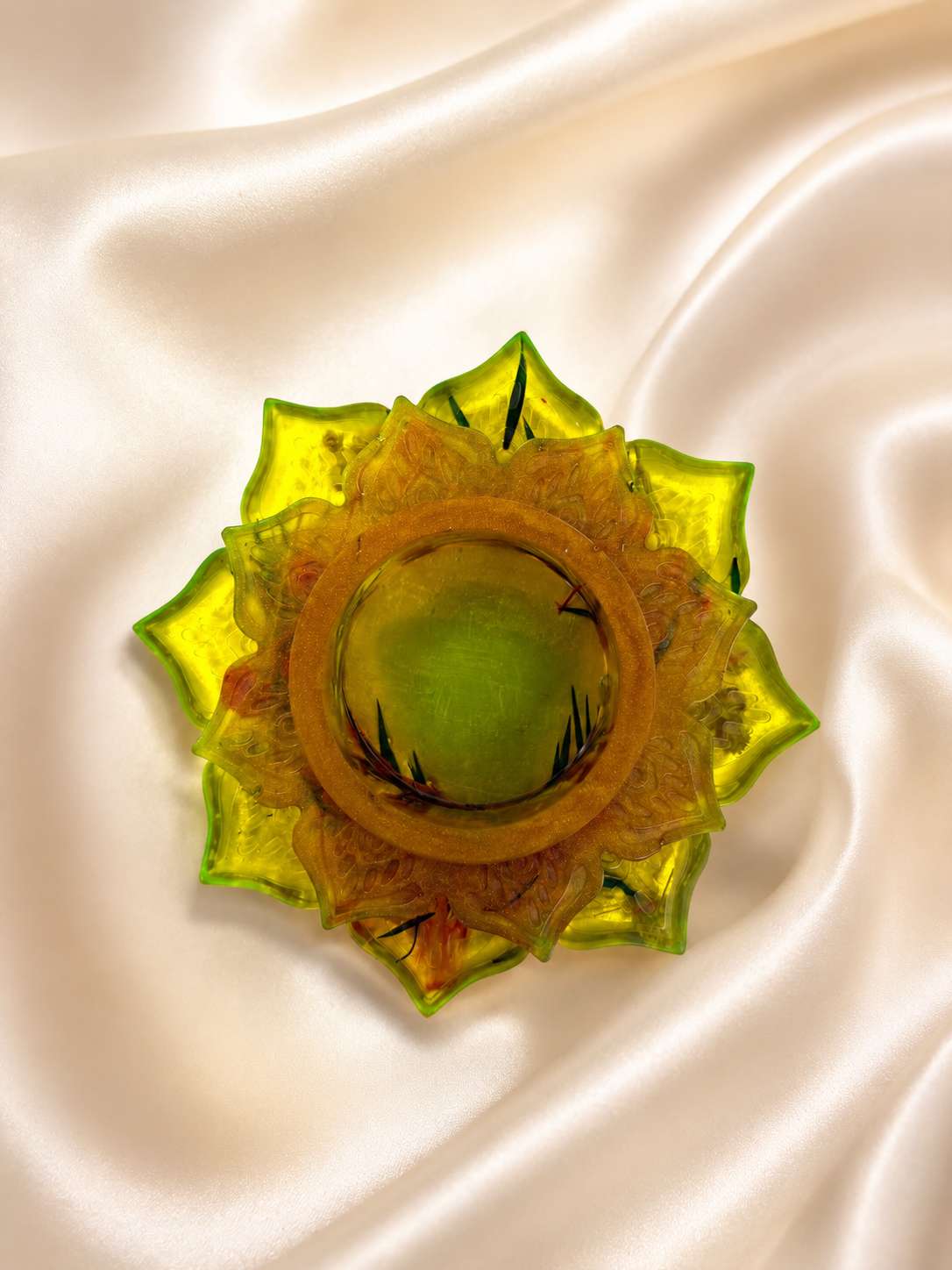 Royal Leaf Resin Candle Holder