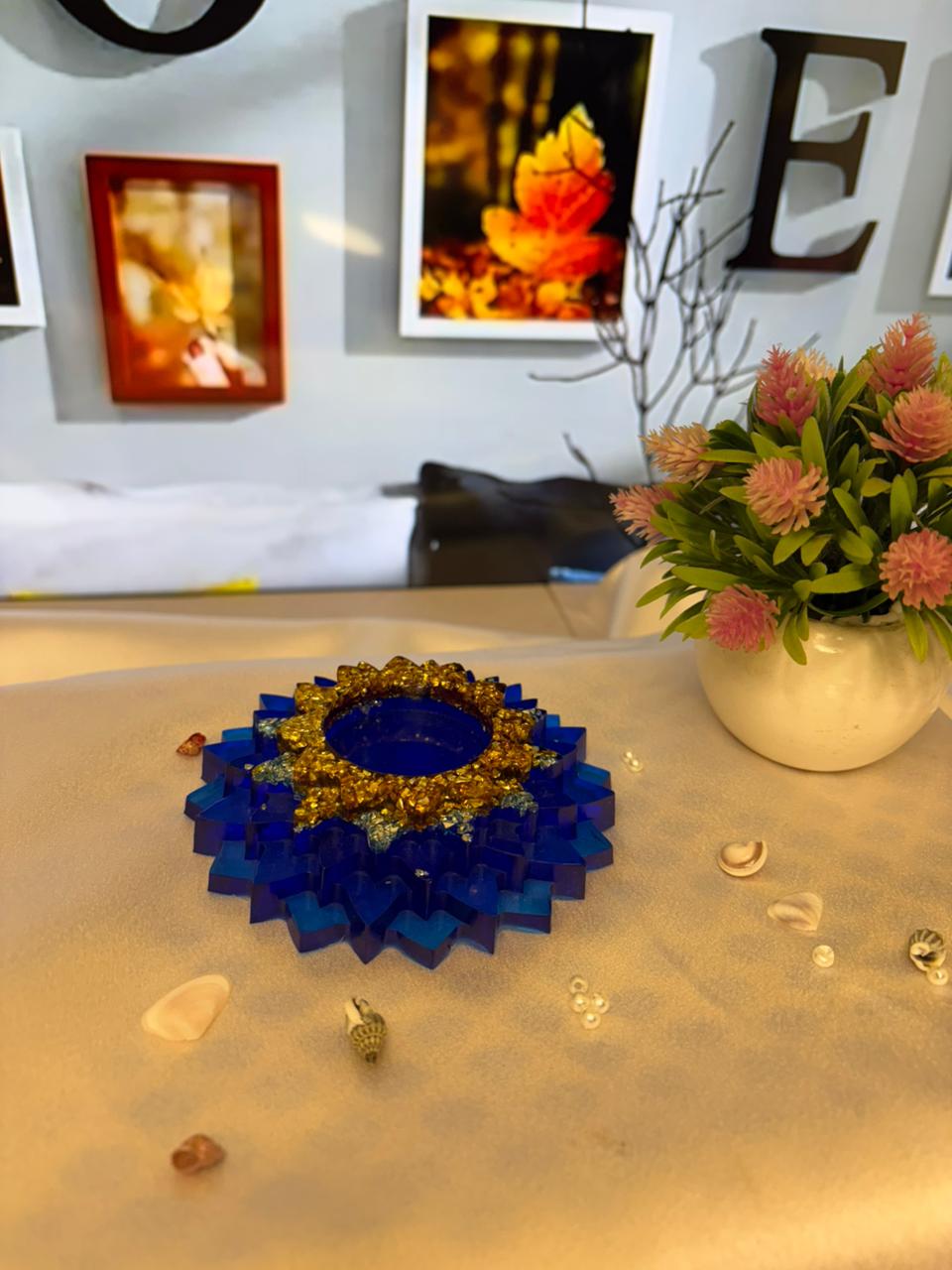 Royal Leaf Resin Candle Holder