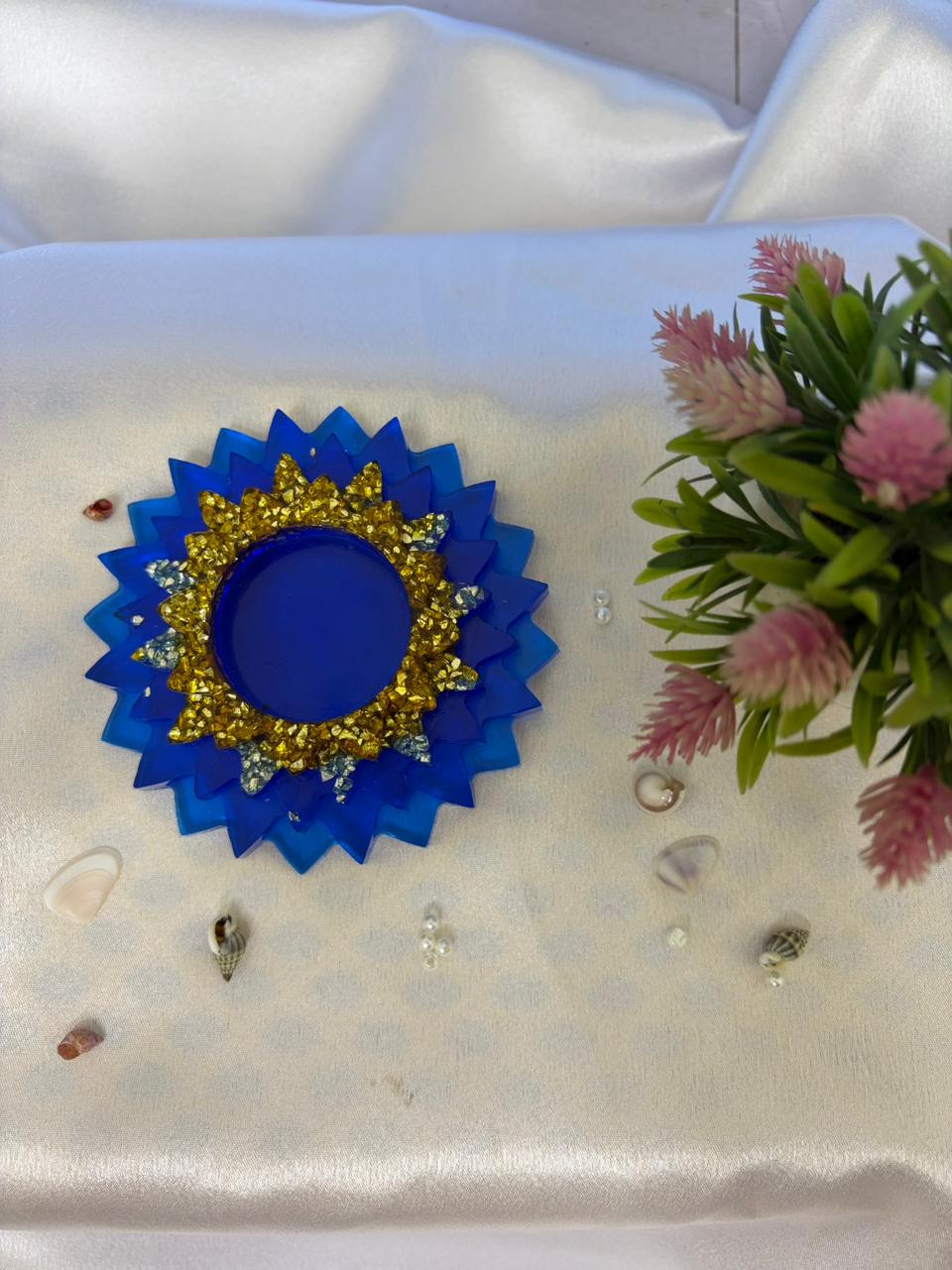 Royal Leaf Resin Candle Holder