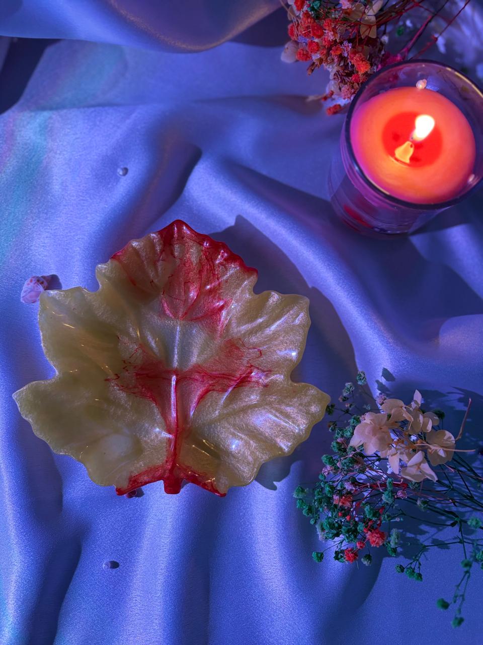 LUXURY RESIN LEAF POT