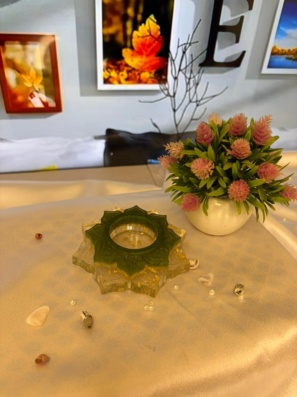 Royal Leaf Resin Candle Holder