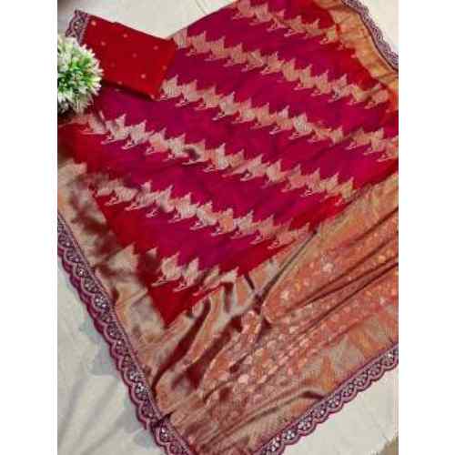 "Ethereal elegance! Our Khadi Georgette silk weaving saree features: